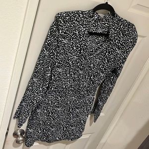 Zara small mini dress long sleeve puff shoulders. Very flattering fit.